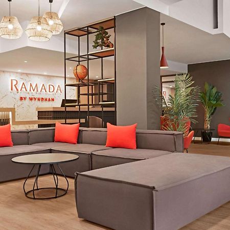 Ramada By Wyndham Valencia Almussafes Hotel Exterior photo