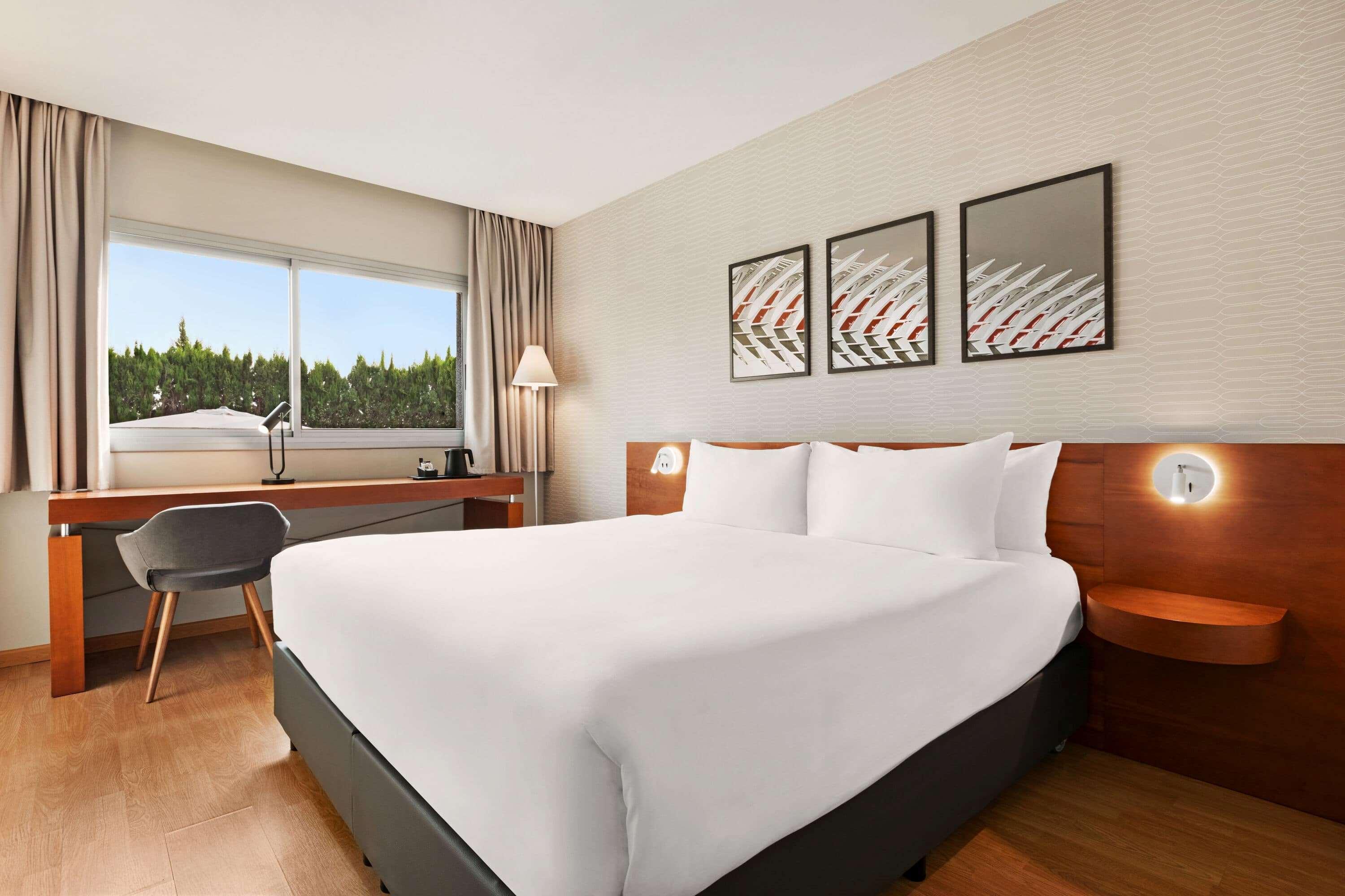 Ramada By Wyndham Valencia Almussafes Hotel Exterior photo
