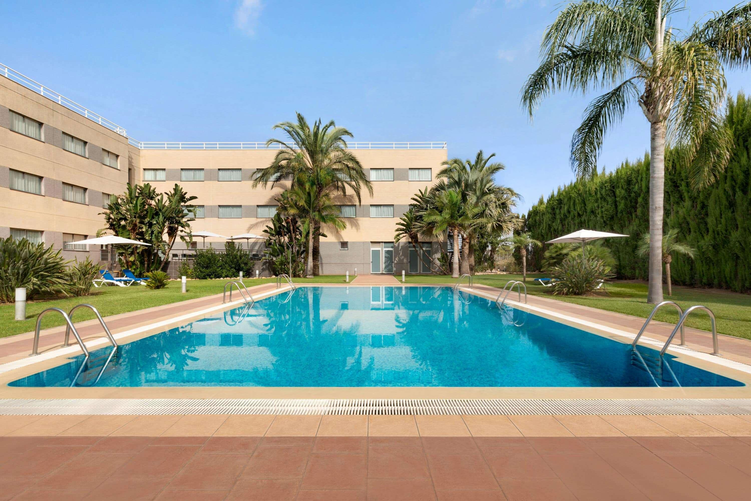 Ramada By Wyndham Valencia Almussafes Hotel Exterior photo