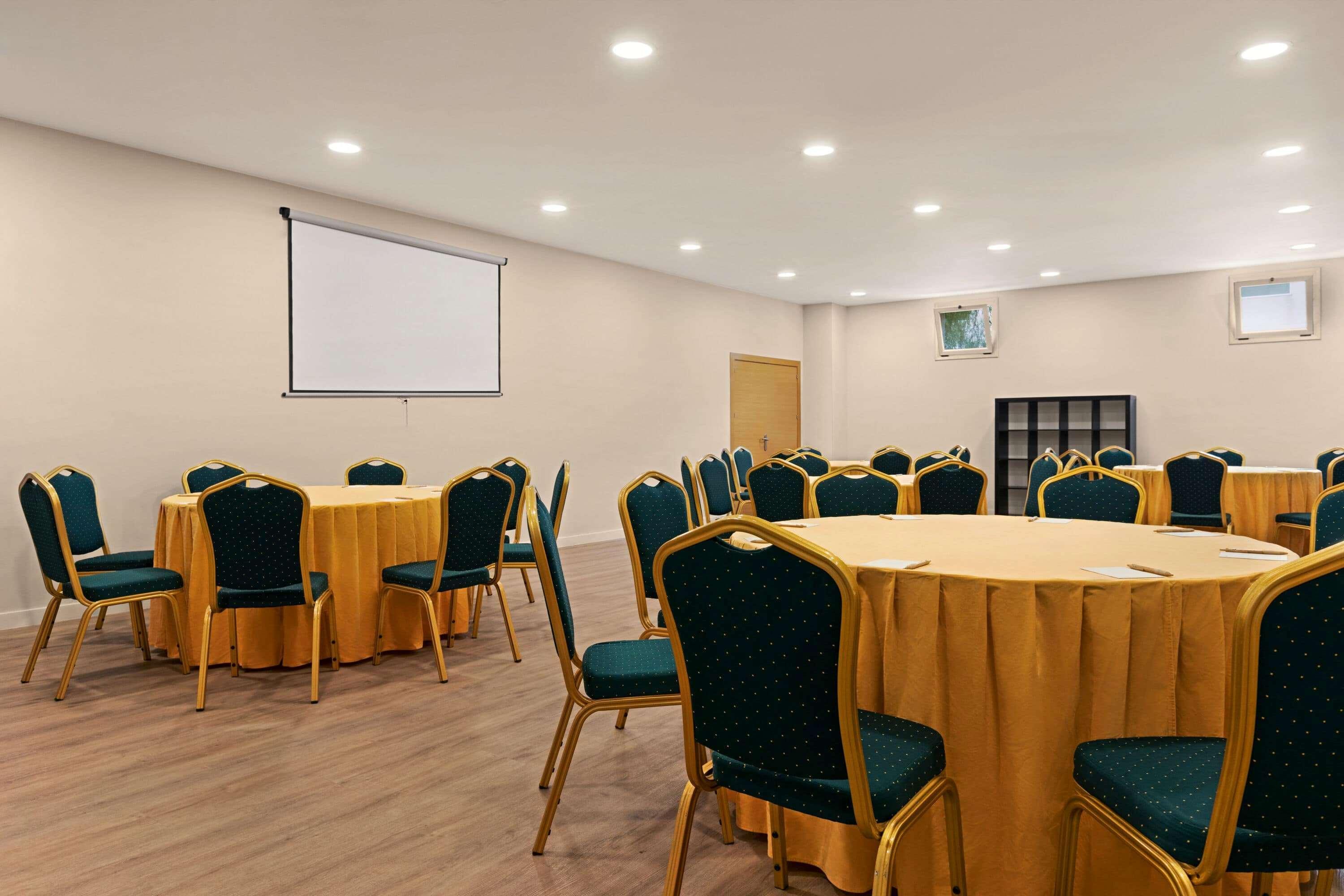 Ramada By Wyndham Valencia Almussafes Hotel Exterior photo