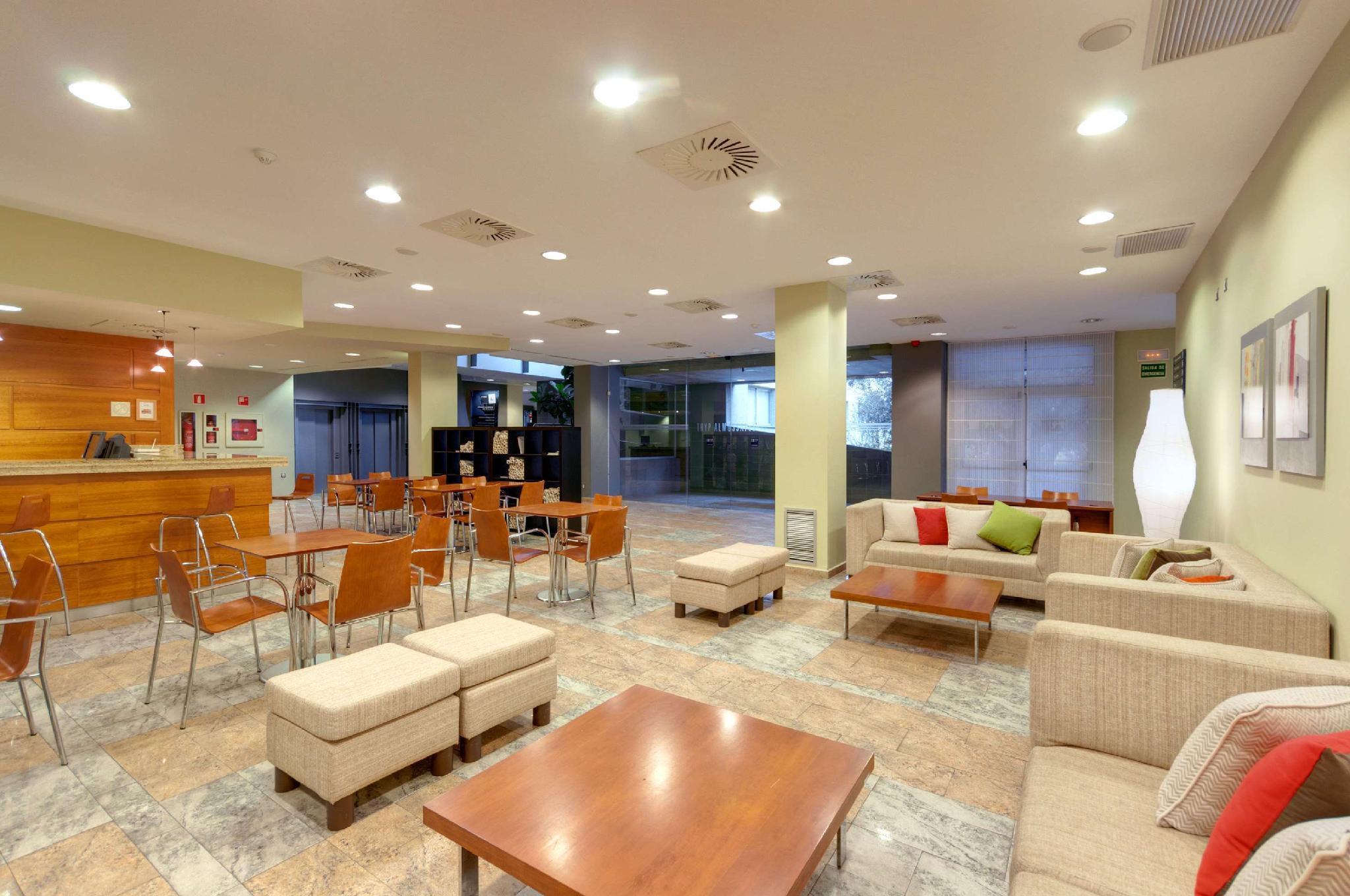 Ramada By Wyndham Valencia Almussafes Hotel Exterior photo