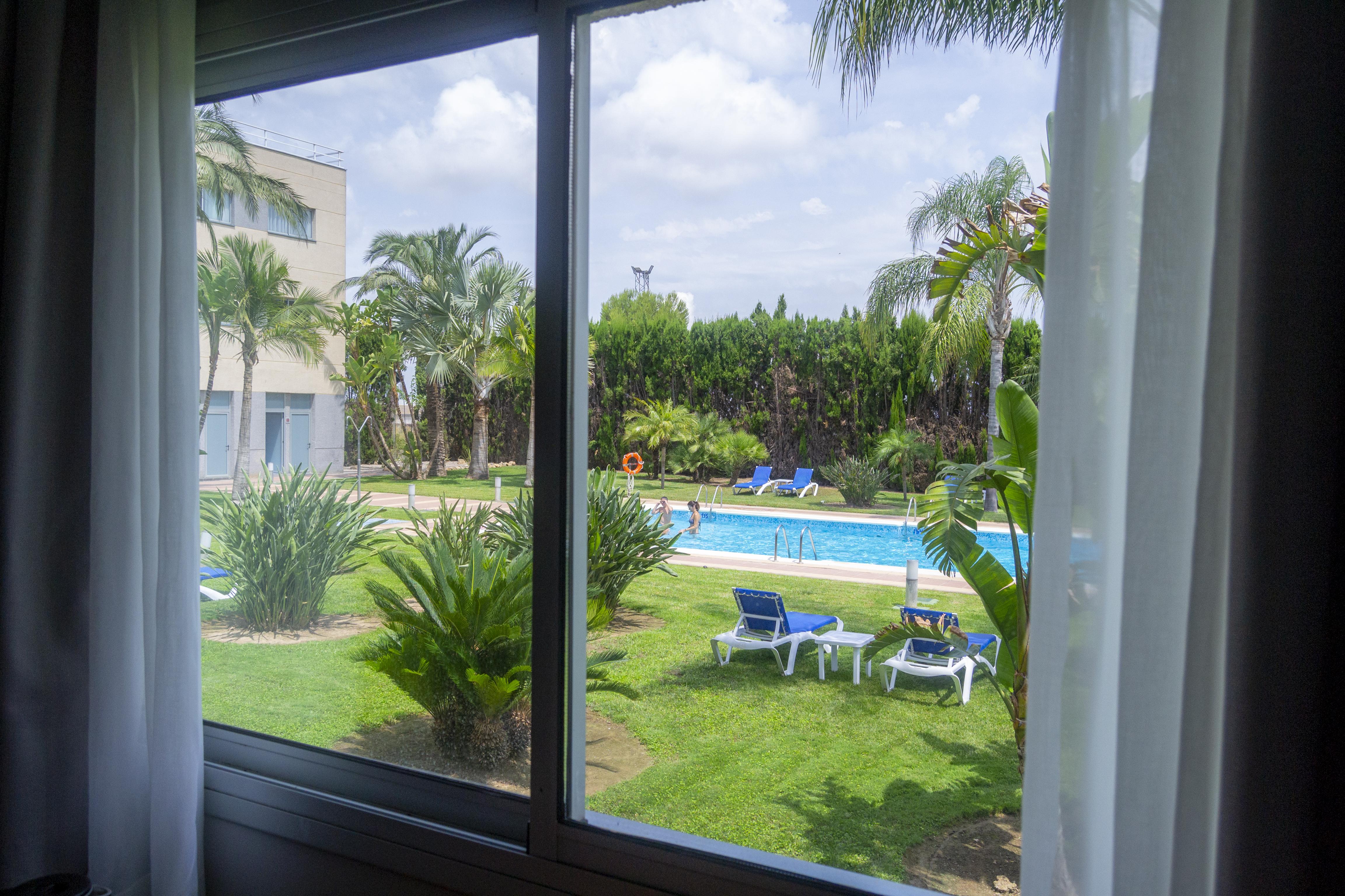 Ramada By Wyndham Valencia Almussafes Hotel Exterior photo