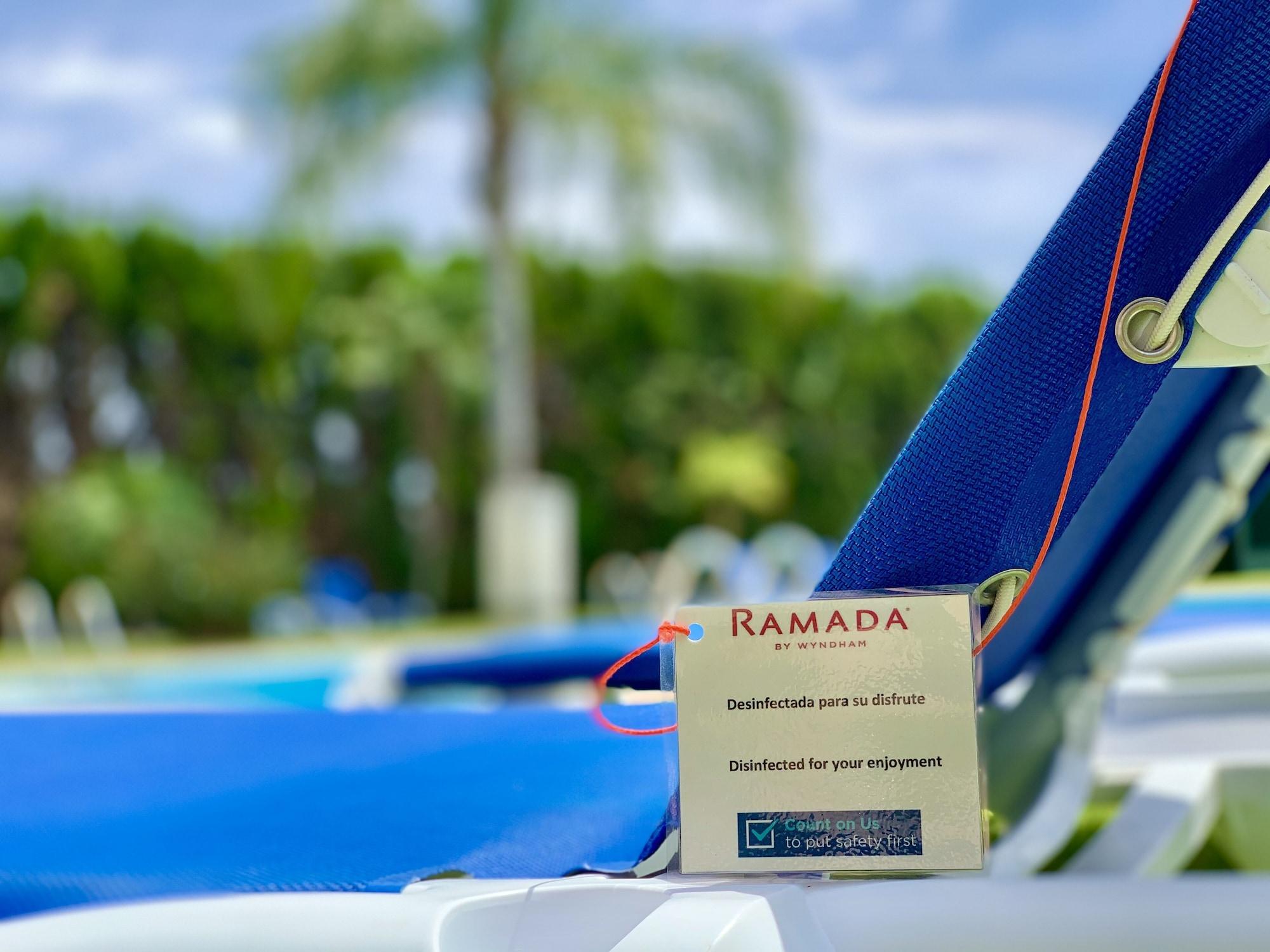 Ramada By Wyndham Valencia Almussafes Hotel Exterior photo