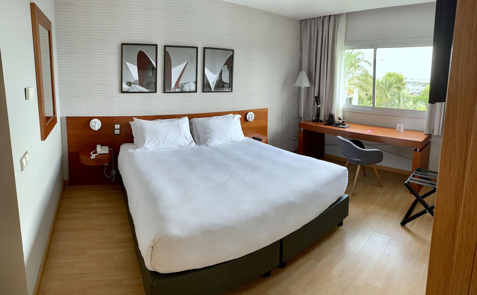 Ramada By Wyndham Valencia Almussafes Hotel Exterior photo