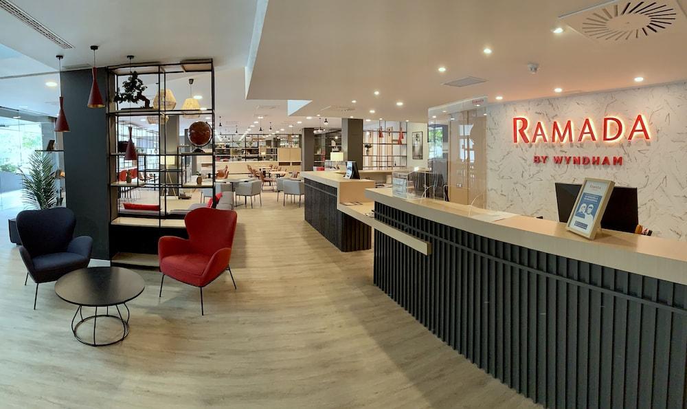 Ramada By Wyndham Valencia Almussafes Hotel Exterior photo
