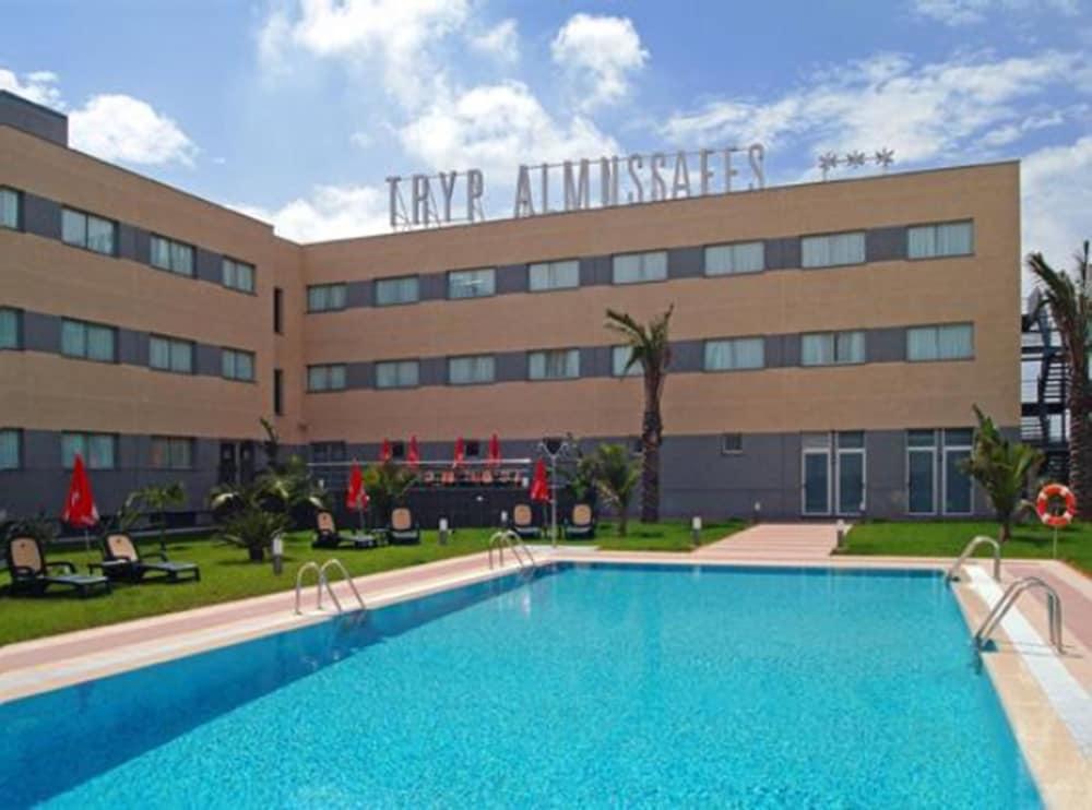 Ramada By Wyndham Valencia Almussafes Hotel Exterior photo