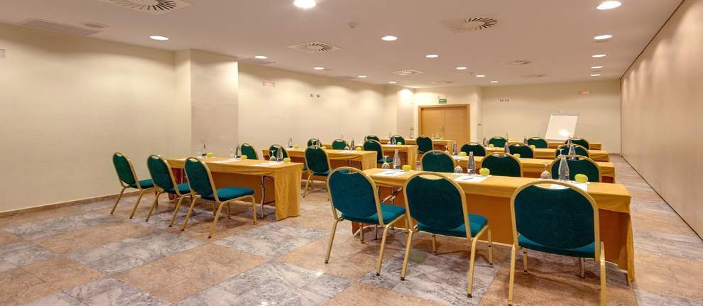 Ramada By Wyndham Valencia Almussafes Hotel Exterior photo